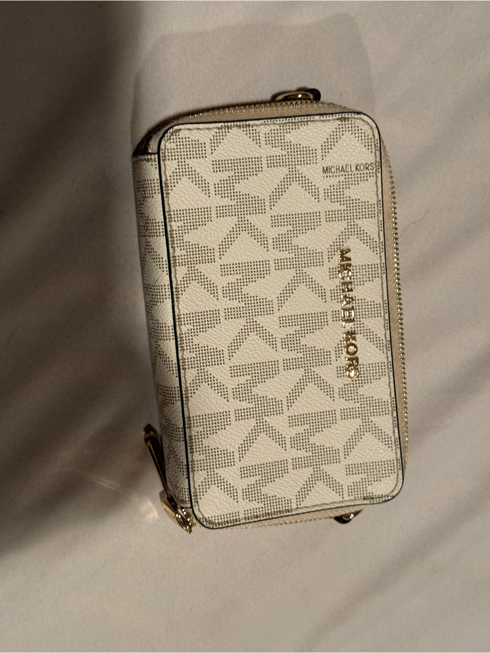 Michael Kors Cream and Gold Signature Zip Wallet/purse